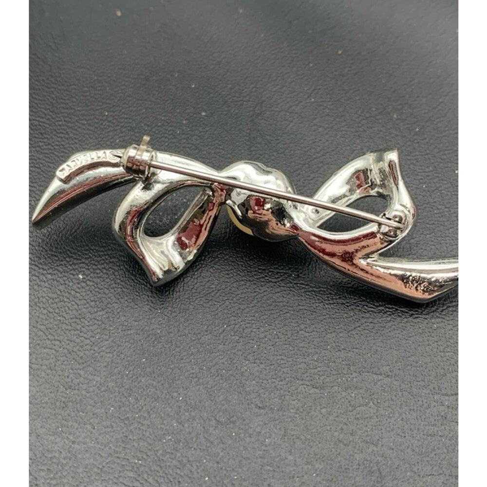 Vintage Marbella Silver Tone Bow Brooch With Rhinestones And A Faux Pearl - Picture 4 of 5